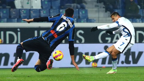 蓝黑雄鹰折翅真蓝黑 钢铁门神捍卫平局