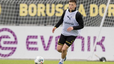 寂静黄墙盼战鼓：多特蒙德在疫情下的特殊备战