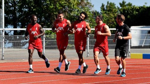 红军将士集结法国，利物浦夏日备战正当时