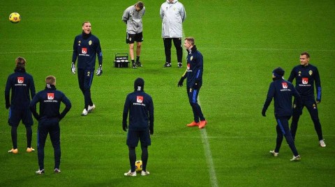 北欧海盗的赛前低语 欧国联激战前夕瑞典队备战直击