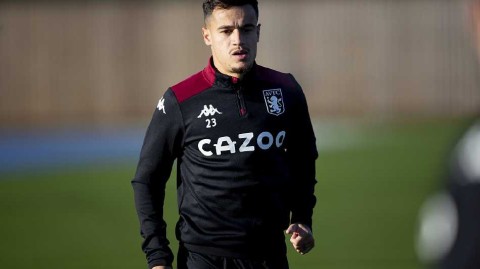 维拉训练场星光熠熠 库蒂尼奥亮相点燃赛季新希望