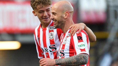 斯巴达狂舞，三球轻取维特斯：重温鹿特丹那个激情夜晚