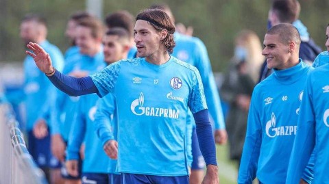 盖尔森基兴的秋日独白：沙尔克04在泥泞中眺望远方