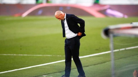 玄学大师再创辉煌，齐达内麾下皇家马德里勇夺第十一冠