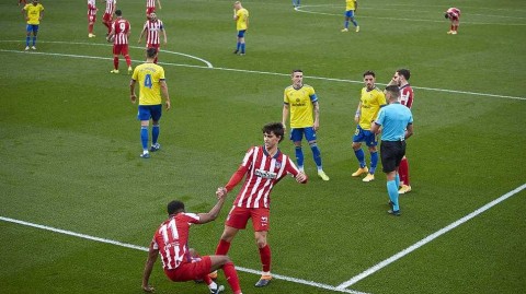 加的斯激战马德里竞技，苏亚雷斯双响引领八连胜