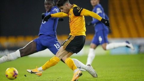 莫利纽克斯的寒冬：狼队补时绝杀，蓝军英超争冠梦碎之夜