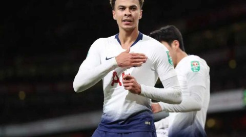 热刺新篇章：帝星阿里情定好莱坞女星