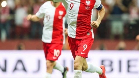 莱万多夫斯基：身披白鹰战袍，是我永恒的骄傲