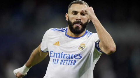 皇家马德里锋线巨星本泽马独造十五球，火力冠绝西甲联赛