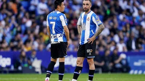 武磊久违首发战平奥萨苏纳 梅拉梅德远射救主