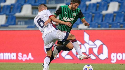 意甲新赛季序幕拉开 萨索洛与卡利亚里首轮握手言和