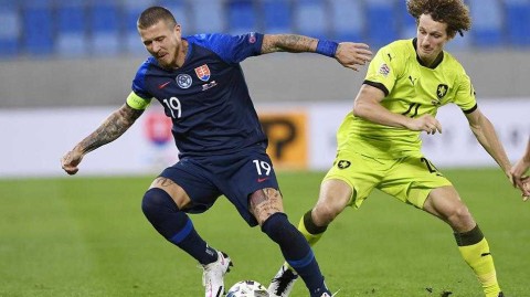 欧国联揭幕战：捷克铁骑客场三球完胜斯洛伐克