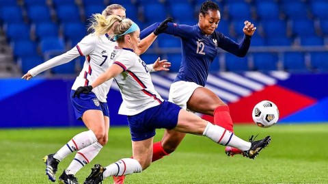 女足友谊赛经典瞬间：美国队客场力克法国队