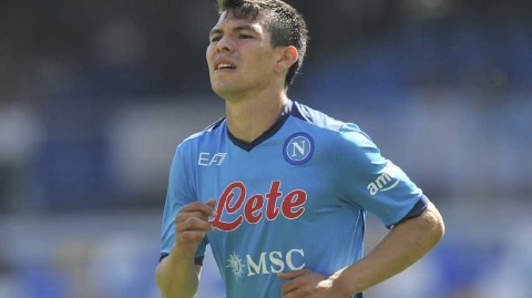 洛萨诺赛季提前落幕返墨疗伤那不勒斯失翼锋线