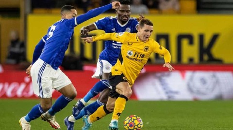 狼狐对决绿茵烽火再燃 莫利纽克斯之夜激战正酣