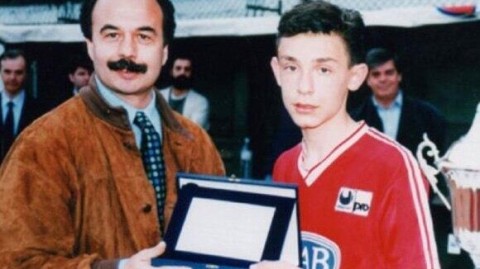 艺术大师的传奇篇章：皮尔洛，那些定格在光影中的足球诗篇