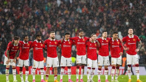 红魔鏖战温布利点球决胜 足总杯决赛首现曼市德比