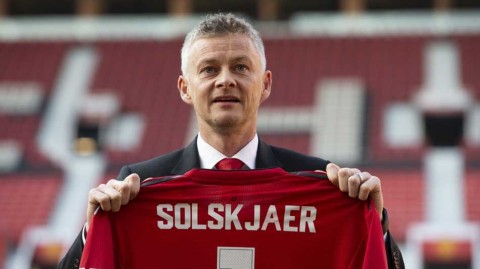 曼联主帅索尔斯克亚疫情中发声：医务工作者才是真正的英雄