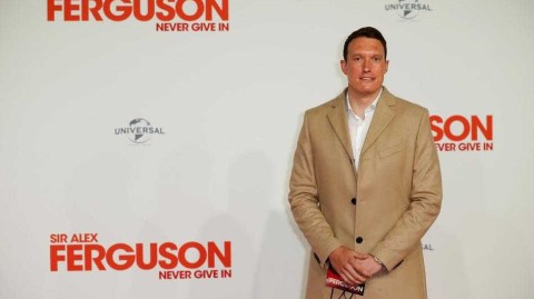 弗格森纪录片首映夜 曼联众将齐聚梦剧场致敬传奇