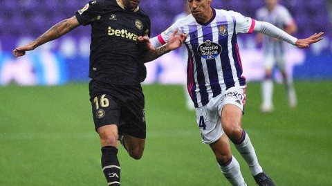 索里利亚的阴霾：十人巴拉多利德主场饮恨，阿拉维斯客场奏凯