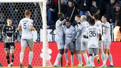 昂热主场憾负克莱蒙 法甲赛场激情对决展绿茵豪情