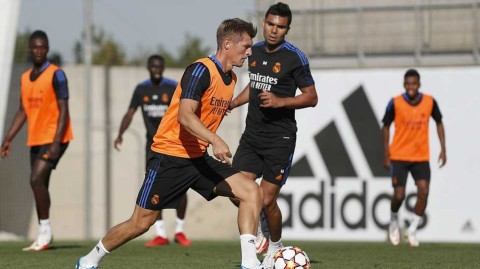 皇家马德里众将挥汗备战，冲刺西甲第九轮关键战役