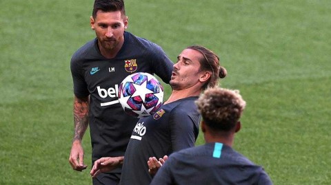 巴萨欧冠淘汰赛前最后一练，梅西领衔众将神态轻松静候拜仁