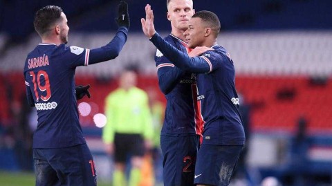 王子公园的华丽回响：巴黎圣日耳曼完胜尼姆，天使与姆巴佩联袂献技