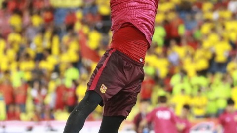 世预赛18强赛C组第四轮：中国队主场2-1力克印尼取首胜，归化军团难破国足铁血防线