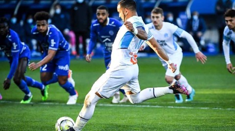 特鲁瓦绝平马赛 法甲欧冠资格争夺战风云再起