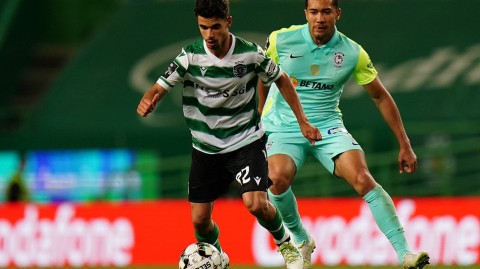 葡超冠军完美收官：葡萄牙体育5-1大胜马德拉航海，闪耀荣耀之夜