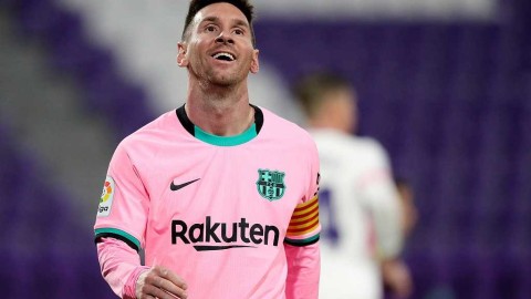 梅西传射建功，巴萨三球完胜巴拉多利德，球王纪录夜照亮索里拉球场