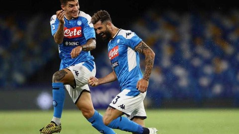 复盘：那不勒斯的胜利与“绿巴萨”萨索洛的四次越位魔咒