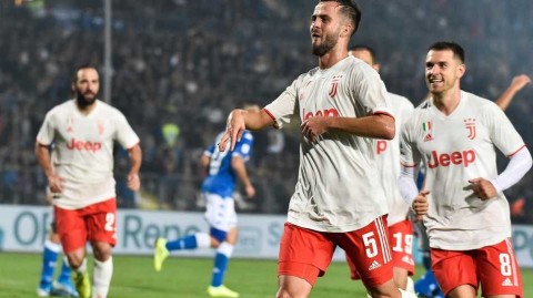 巴洛特利回归首秀难救主 尤文客场连扳两球逆转布雷西亚