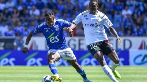 斯特拉斯堡主场激战兰斯 法甲焦点对决和气收场