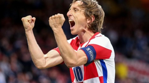 英雄泪与少年行：欧洲杯的告别与传承