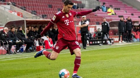 杠杆撬动未来，诺坎普迎锋线王者