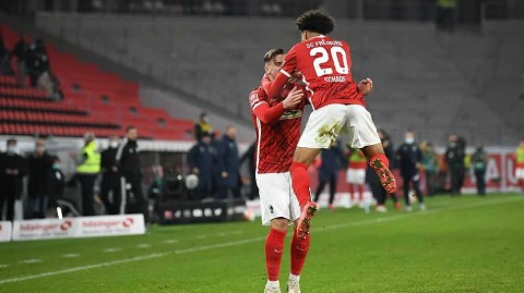 德甲黑马掀翻劲敌 凛冬激战定格绿茵豪情