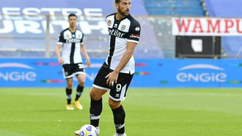 叶落归根，传奇谢幕：“意大利炮”佩莱或将重返莱切，誓助母队冲意甲