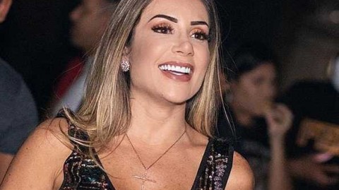 绿茵场外的神仙眷侣 菲尔米诺与爱妻的浪漫人生