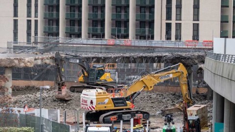 告别“奥林匹克之路”：温布利球场传奇人行坡道的历史落幕