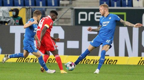 德甲第六轮最后一场：十人霍村遭逆转，柏林联合客场上演三球大戏