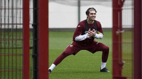 寂静赛场下的重启脚步：二〇二〇年初夏都灵队的特殊备战