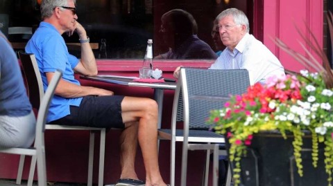 岁月无声：弗爵爷与大卫·吉尔再同框，梦剧场黄金搭档的午后叙旧