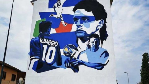 米兰街头惊现巴乔涂鸦：忧郁王子永恒经典