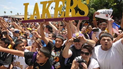 二六年洛杉矶湖人冠军游行庆典全景回顾