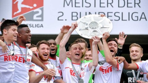 科隆队震撼庆祝重返德甲