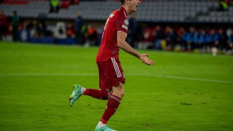 纪录粉碎机！莱万百场119球，2021年的他无人能挡