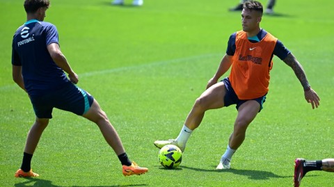 蓝黑军团科莫蓄力 剑指罗马决战卫冕意大利杯