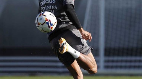 决战前夕的白衣军团：皇家马德里全力冲刺备战西甲第十轮